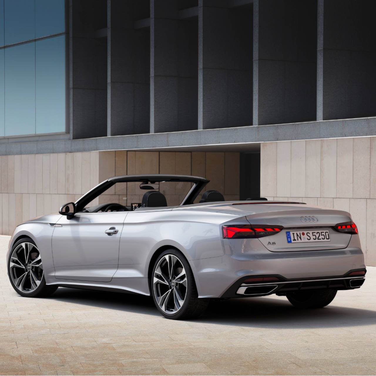 seitliche Standaufnahme des A5 Cabriolet